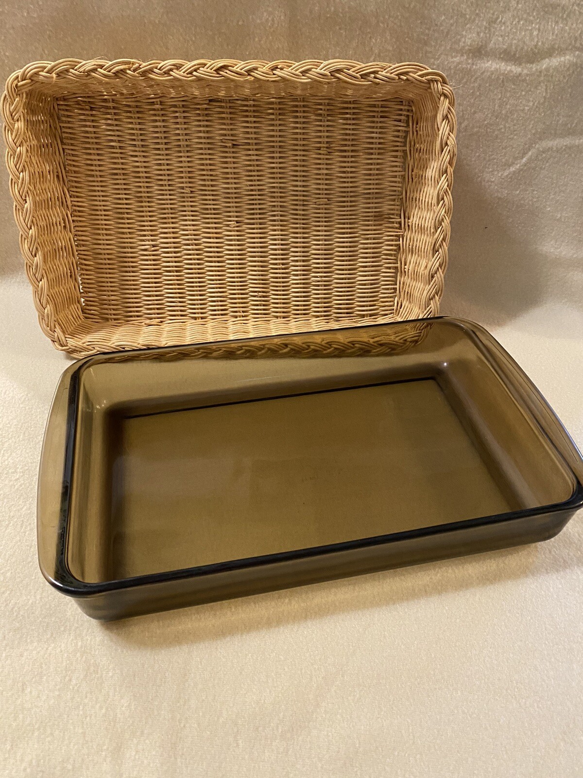 Pyrex 2 Qt Fireside Naturals Dish w/ rattan basket by Corning 2320-F-N
