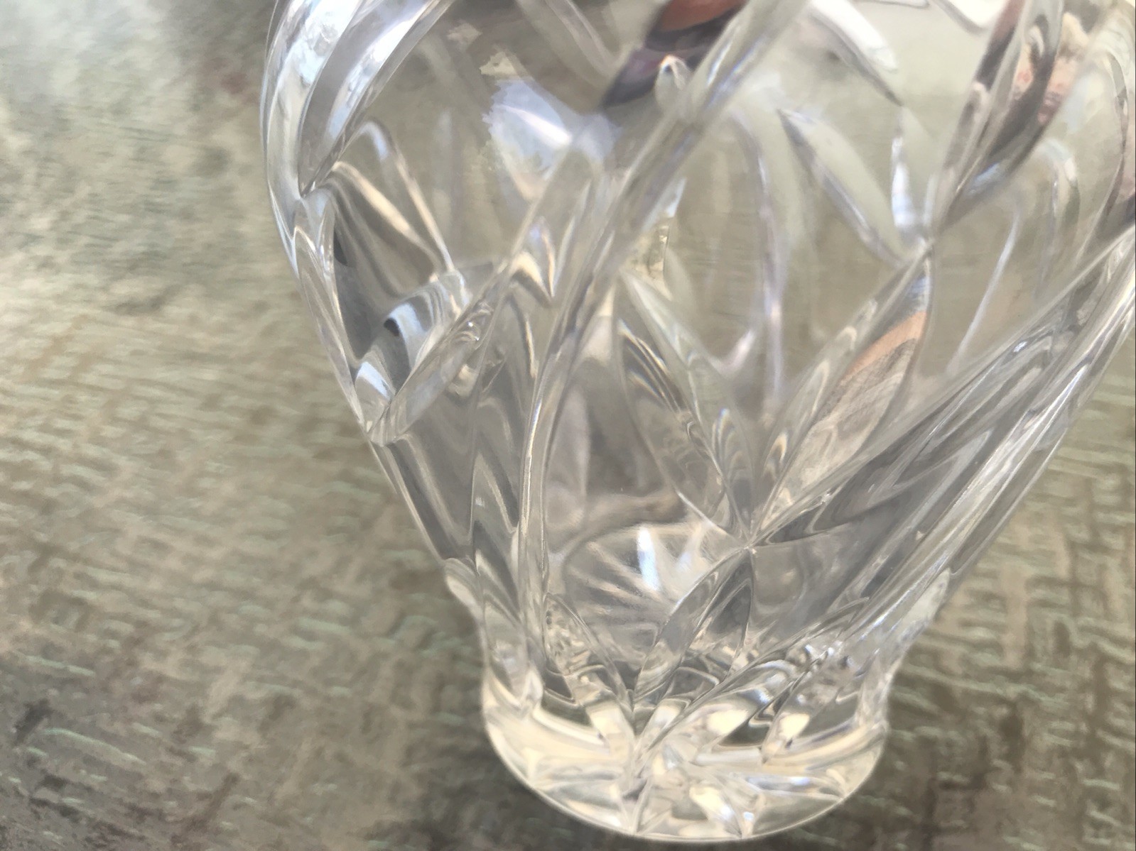 Vintage Made In Poland 24% Lead Crystal Hand Cut Vase 5-3/4″ Tall