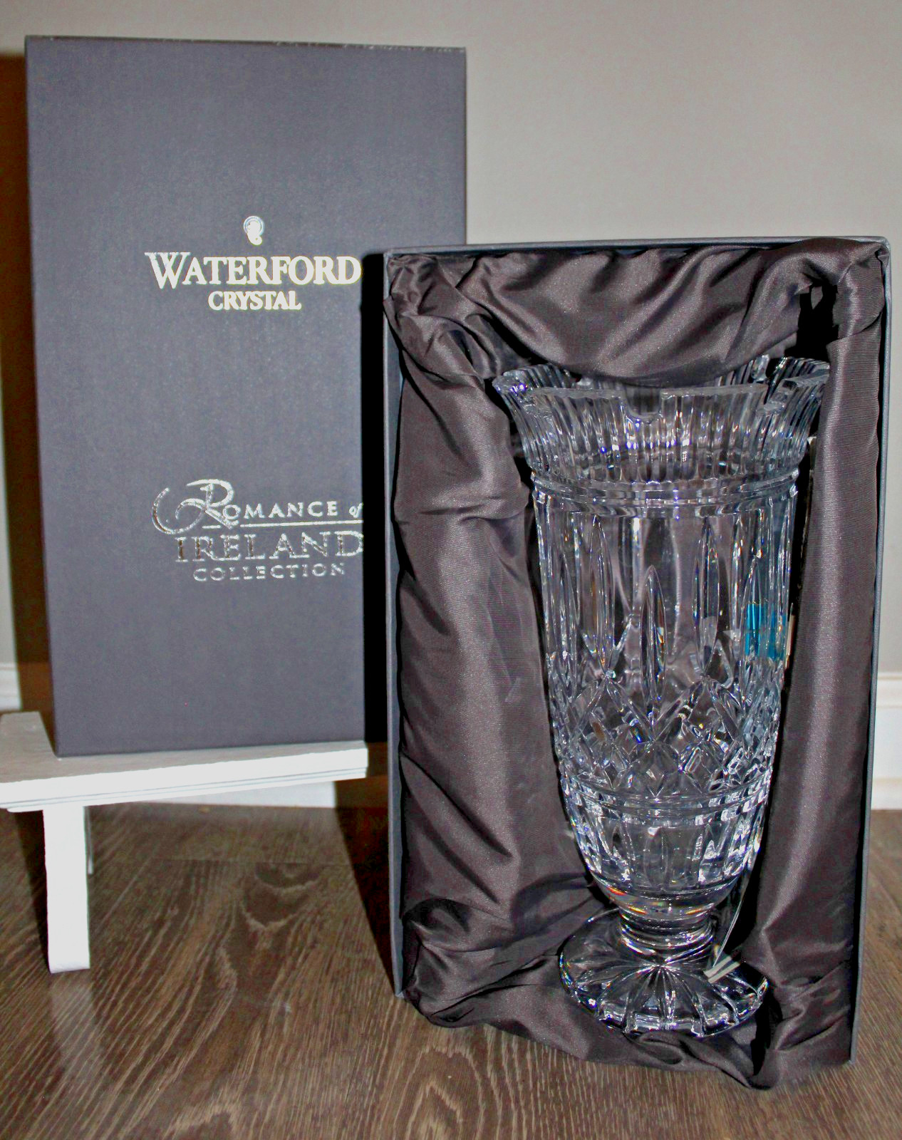 Waterford Lismore Castle Romance of Ireland Crystal Vase 11” w/ Box Ireland