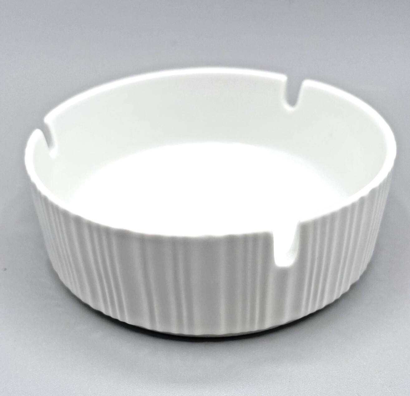 Ribbed Porcelain Ashtray Rosenthal Variation by Tapio Wirkkala 1962 Germany MCM