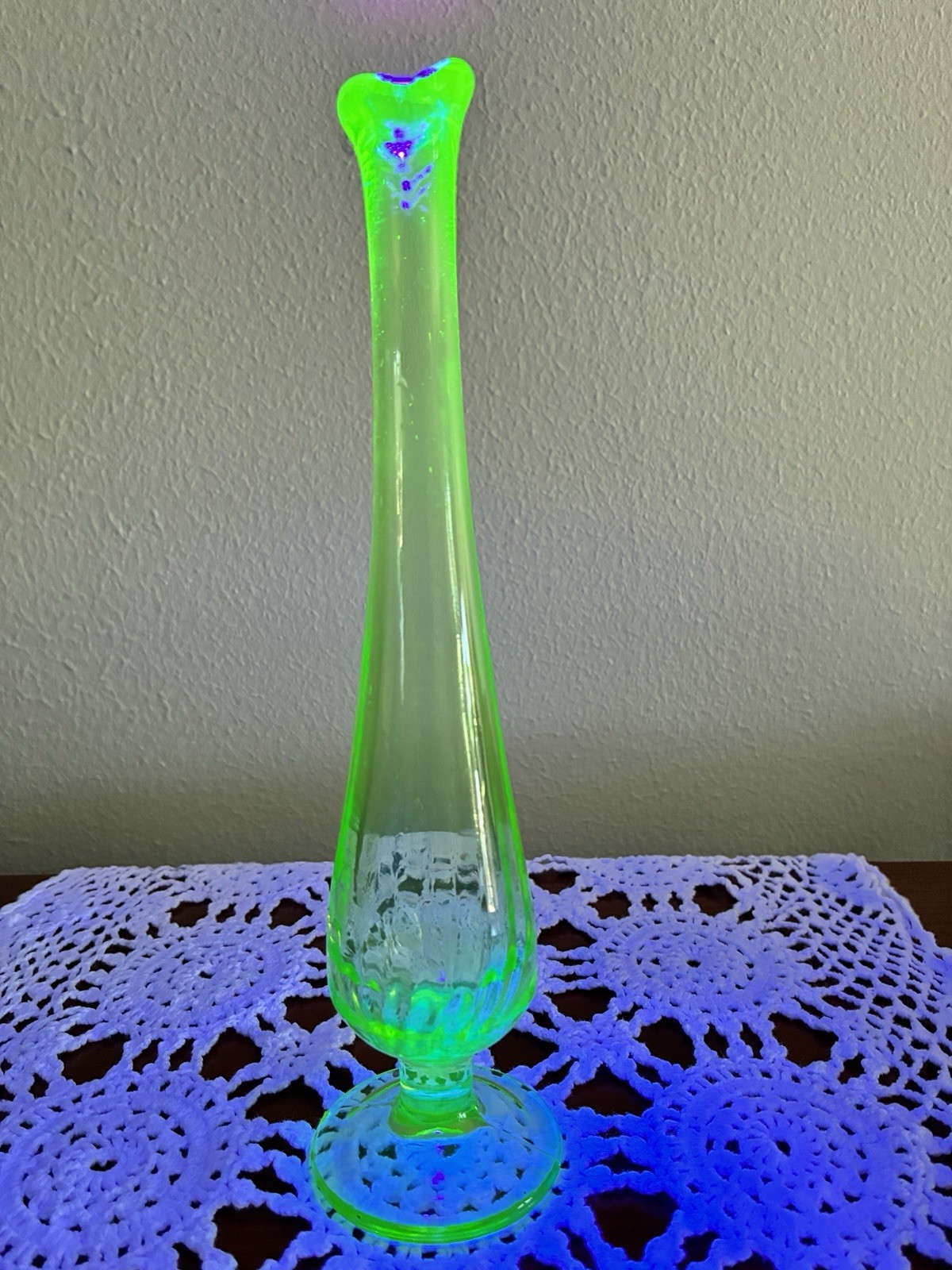 Collectible Antique Art Deco Uranium Vaseline Glass Green Swung Bud Vase 8 .5 In