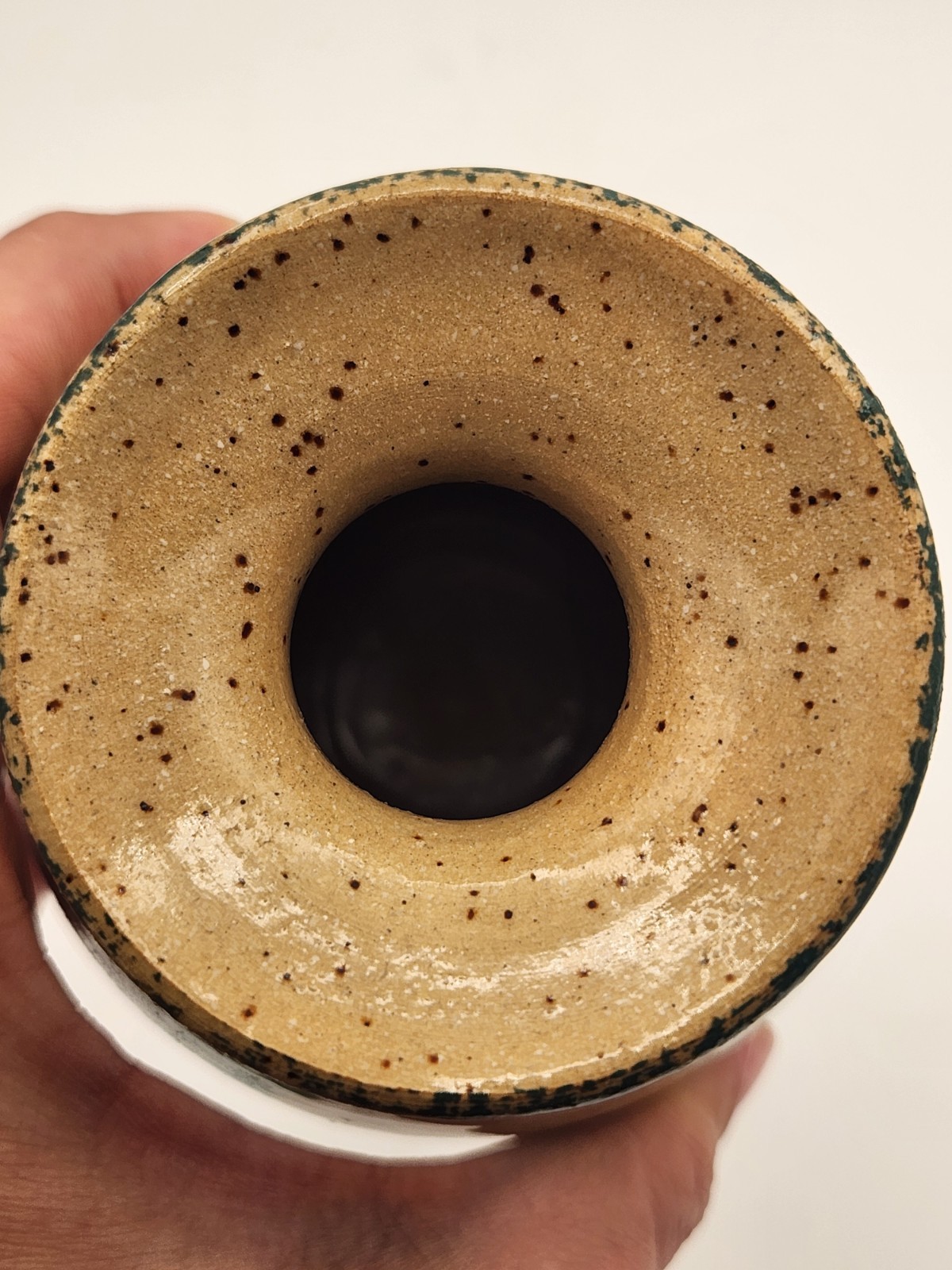 VTG 1994 Three Rivers Pottery Speckled Stoneware Primitive 6″ Snowman Bud Vase