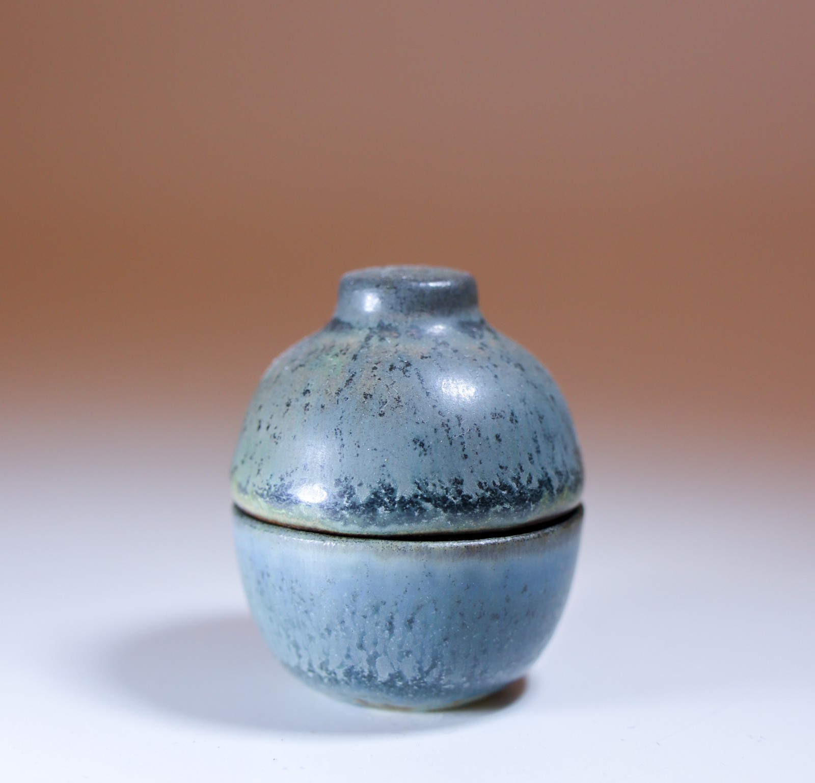 Lovely Lidded Miniature Jar – Carl-Harry Stålhane Rörstrand – Midcentury Modern