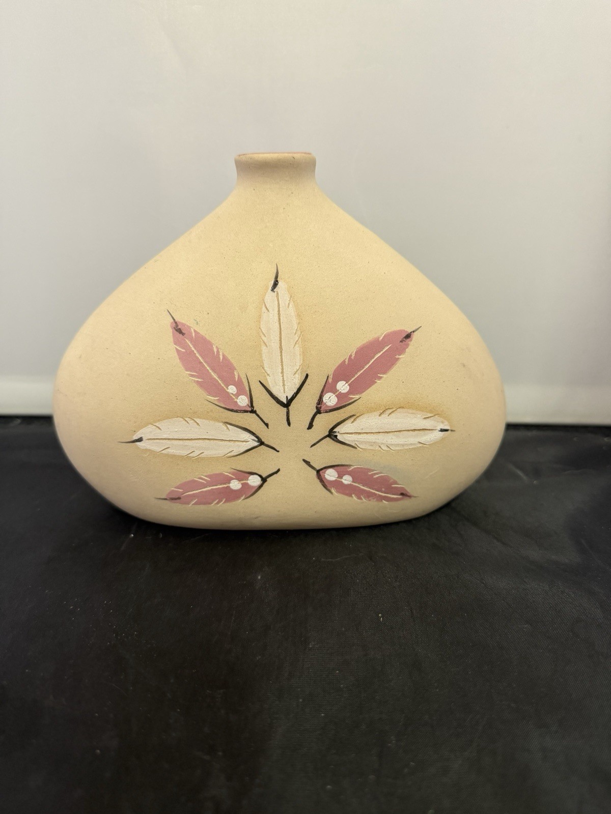 Southwest Pottery Vase Feather Arrow Design Signed Sand Tone Decor