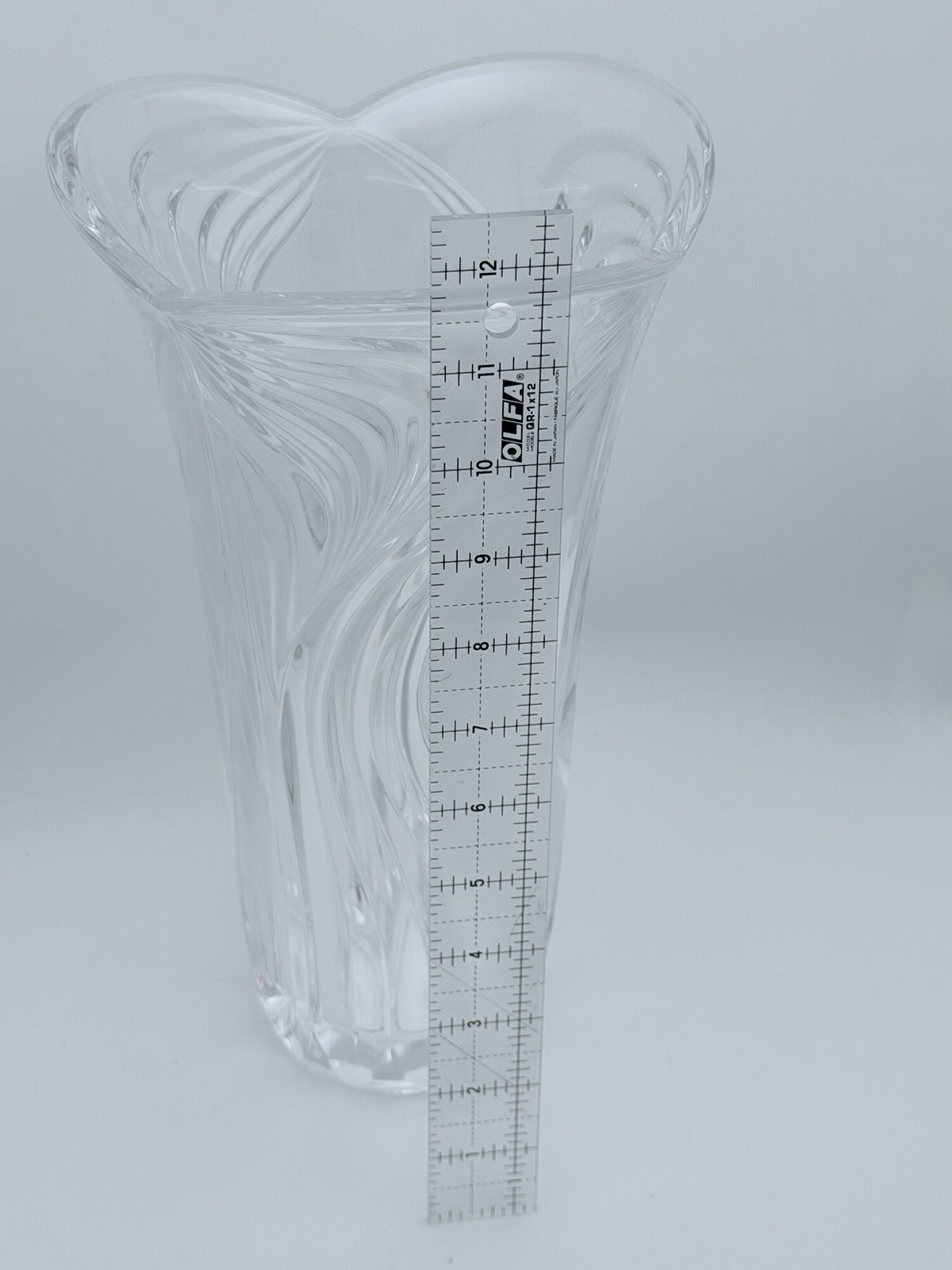 VTG Block Crystal Horizon 12″ Flower Vase Clear Swirl Cut Scalloped Rim Heavy