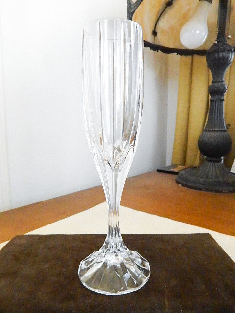 Mikasa Crystal BERKELEY Champagne Flute – Stem Goblet Glass – NICE!