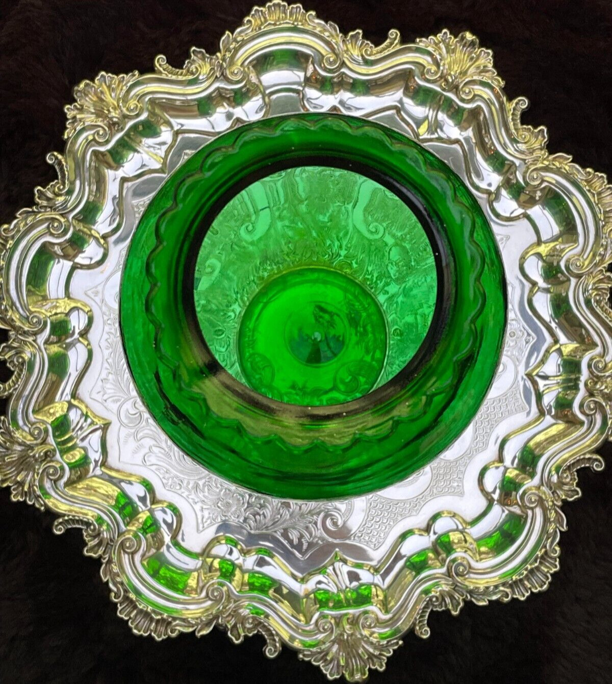 Vintage Anchor Hocking Forest Green Glass Vase Scalloped Top, 9″T [3 Available]