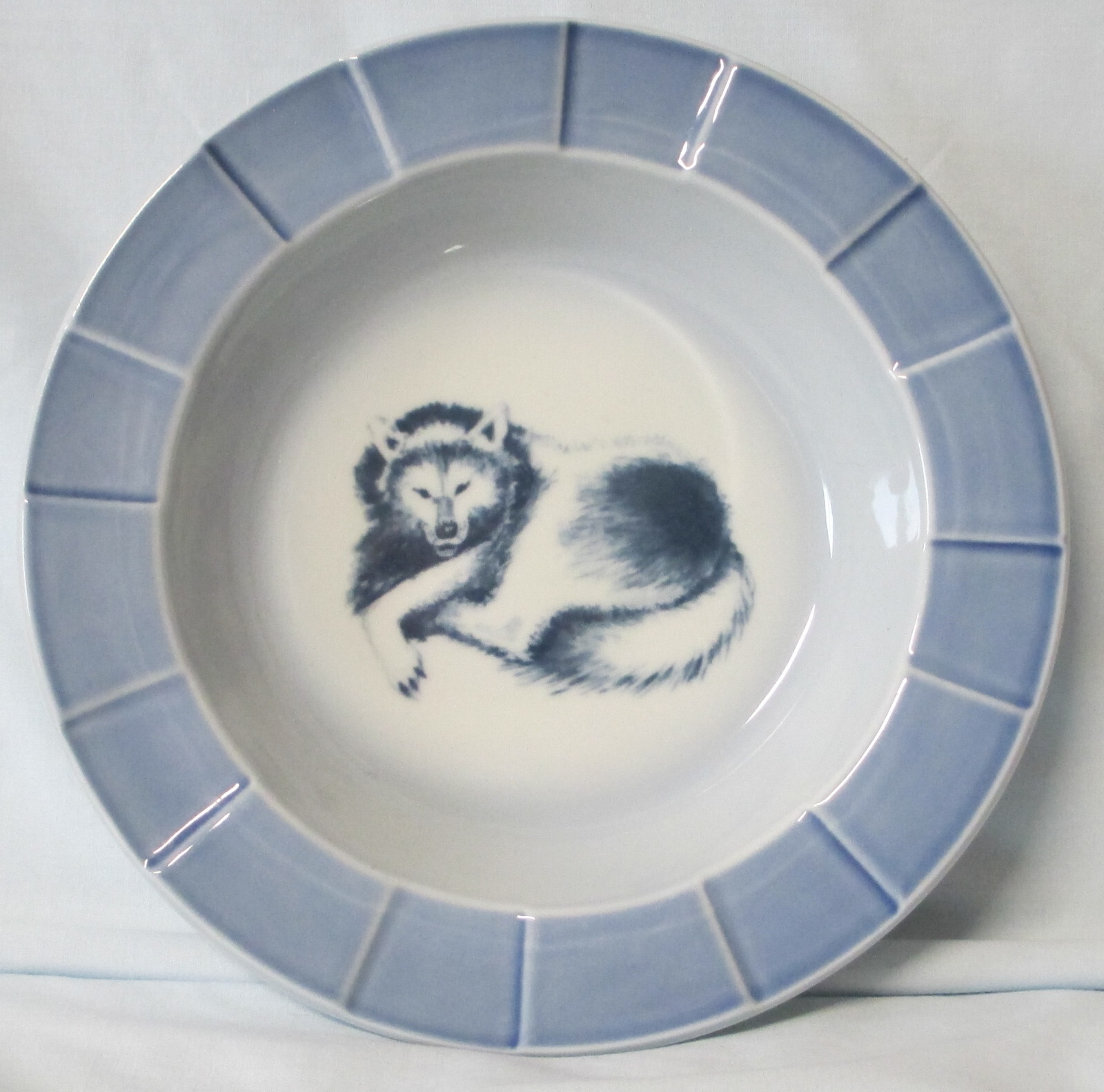 Bing & Grondahl Blue & White Husky Dog Heavy Panel Rim Bowl 1684/5454