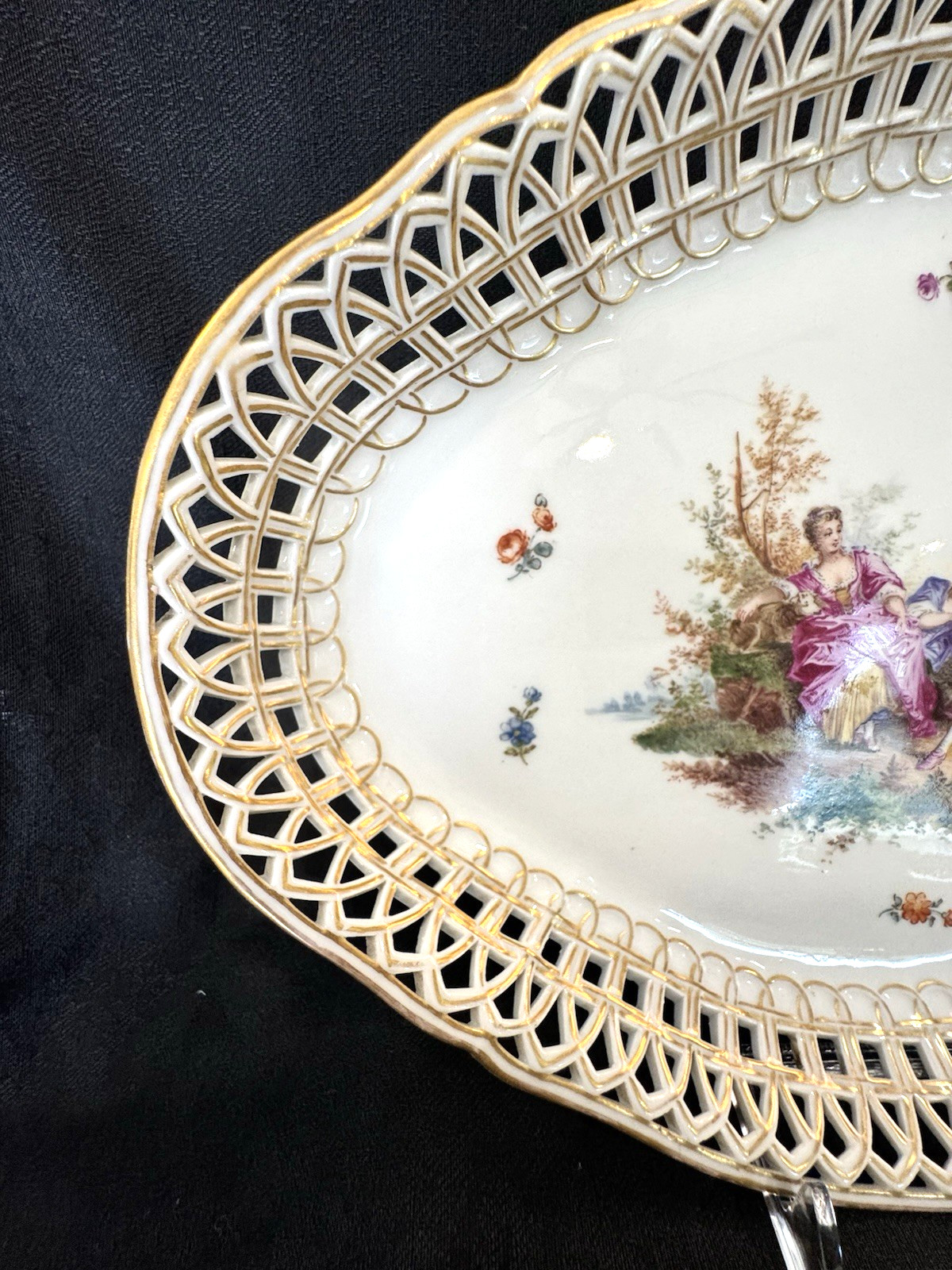 Antique KPM Berlin Porcelain Reticulated Platter Pater Bagpipe Player Scene 11″