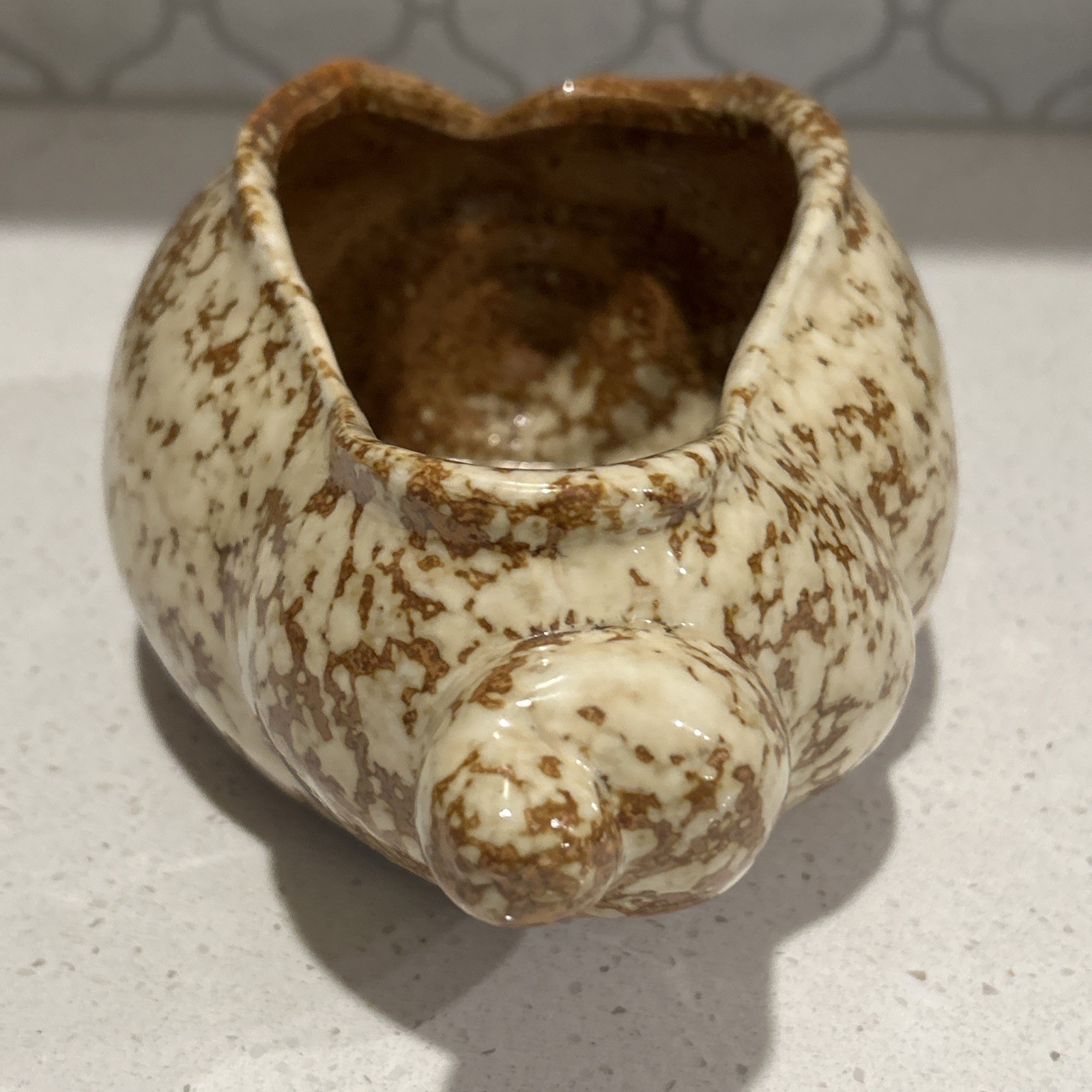 Vintage Seashell Pottery Glazed Brown Spongeware 10x6x5