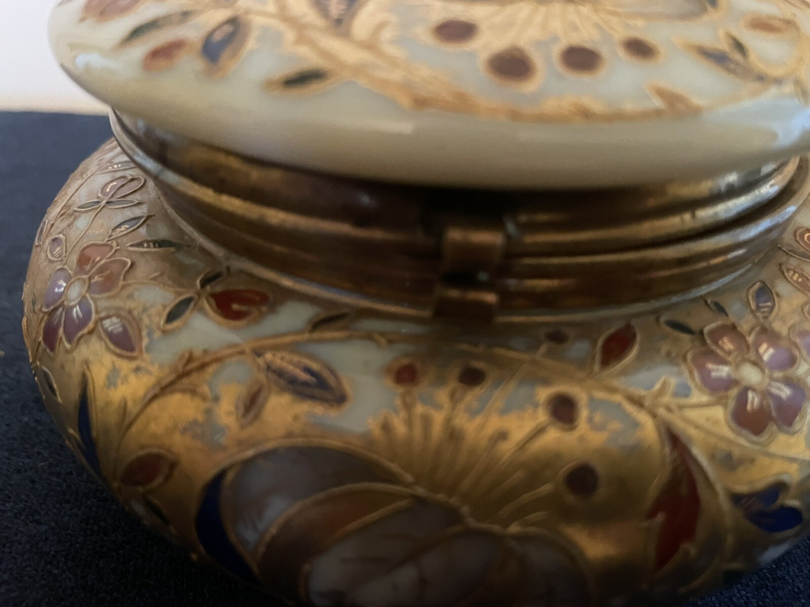 BOHEMIAN HAND-ENAMELED GILDED GLASS DRESSER BOX Moser/Harrach Quality