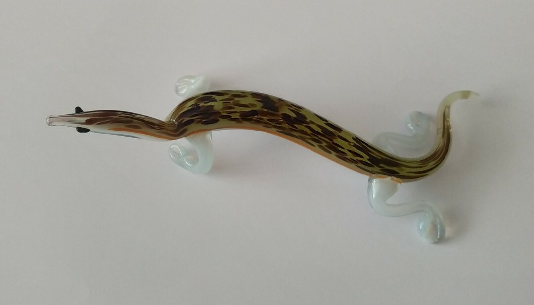 Anteater figurine. Murano glass decor. Lizard.