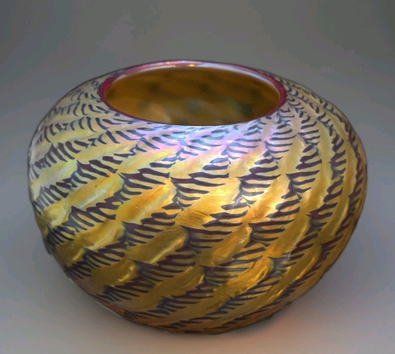 Signed S. Lundberg Art Glass iridescent Indian Basket Vase 8″ W