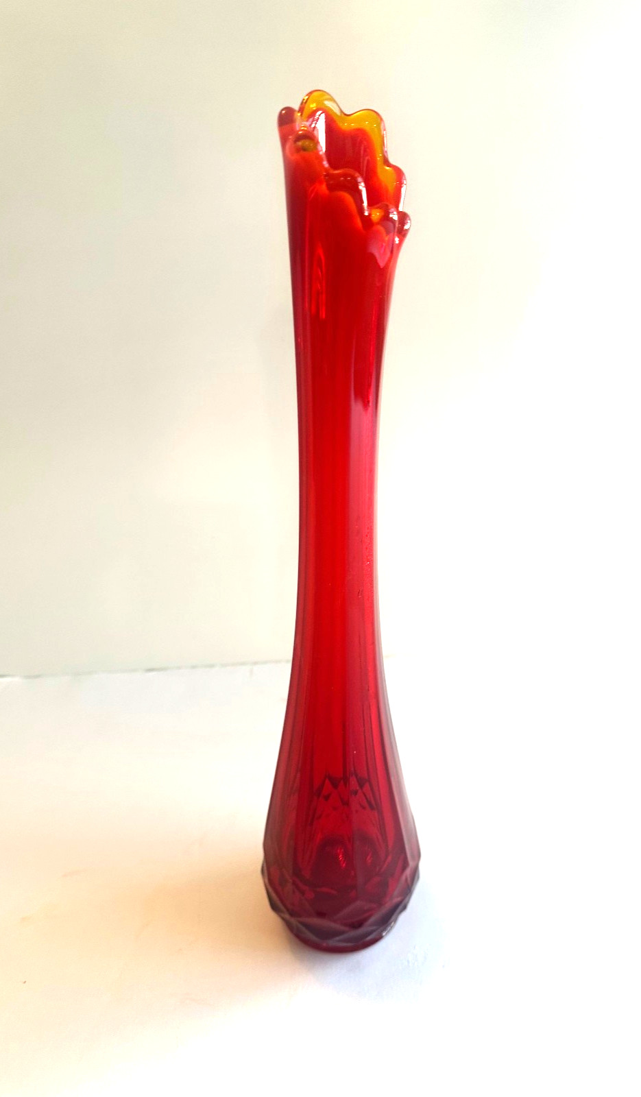 Vintage MCM LE Smith Fayette Pattern Swung Vase Amberina 15” T UV glow cadmium