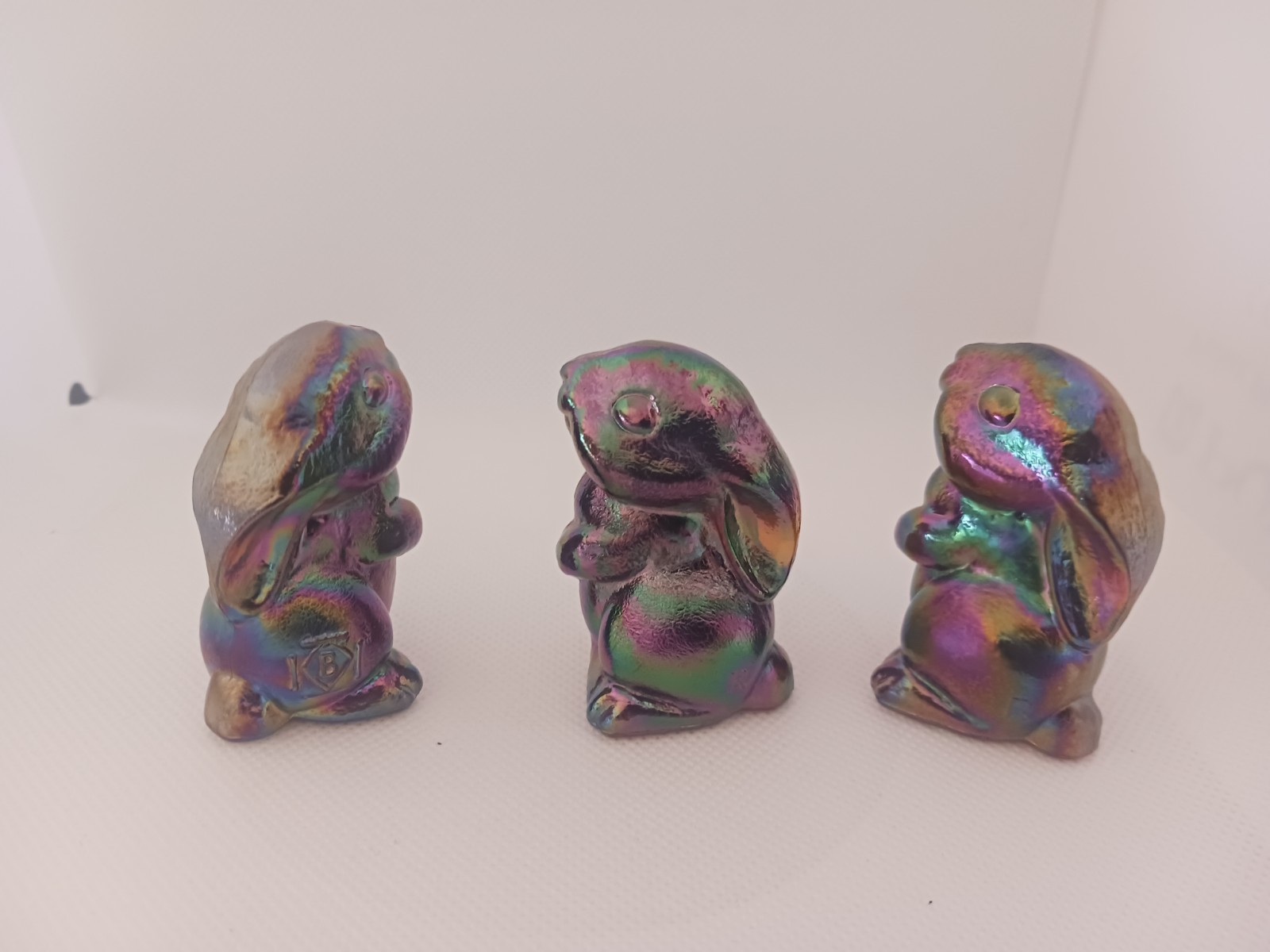 Vintage Boyd Crystal Art Glass ~ Brian the Bunny – Nutmeg Carnival
