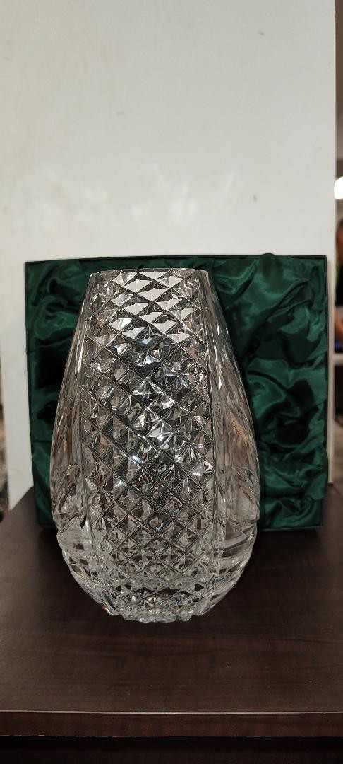 Vintage New Galway Irish Crystal Large 8”T Flower Vase with Original Box