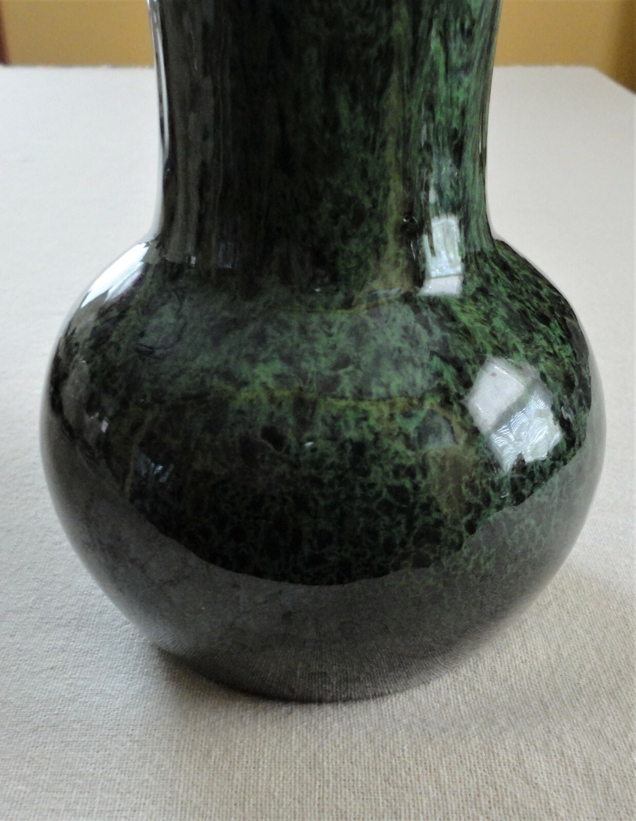 Vtg Arts Crafts Bulbus 9″ Forest Green Pottery Vase Vertical Ribbed Column Thumb