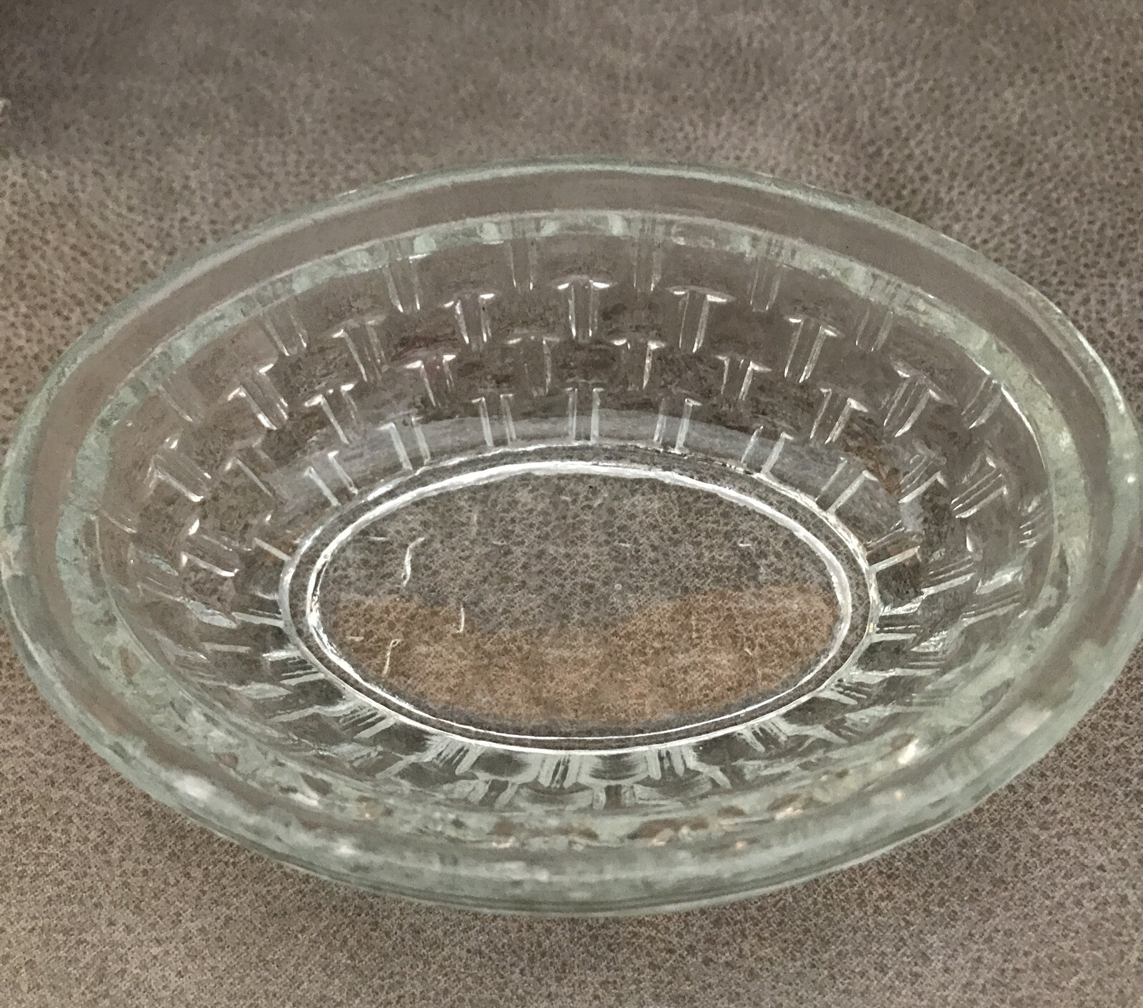 Vintage LE Smith Clear Glass Bunny Rabbit On A Nest Covered Candy Dish 4.75″ L