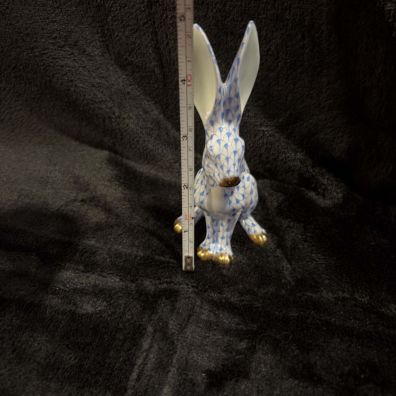 Herend Sitting Bunny, Blue Fishnet 5 Inch With Gold Accents