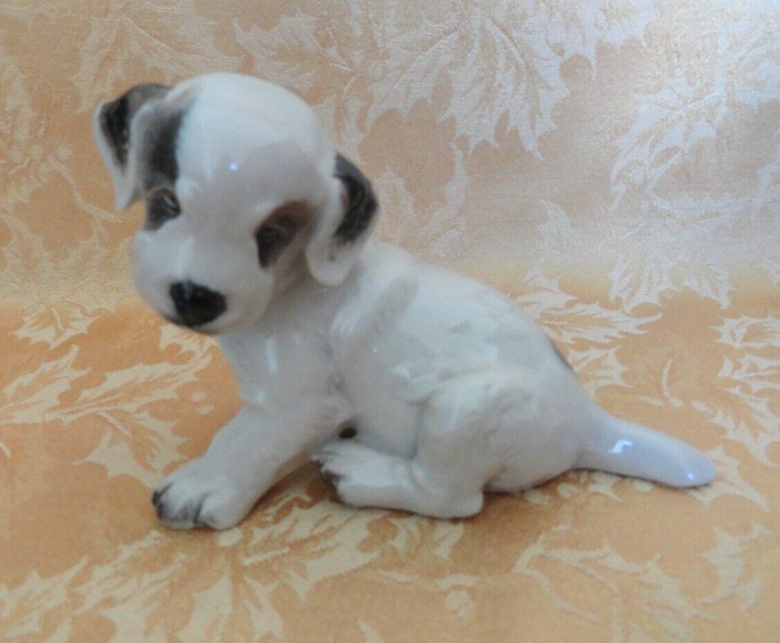 TH KARNER ROSENTHAL GERMANY KUNSTABTEILUNG SELB TERRIER PUPPY#1121 FIGURINE 1949