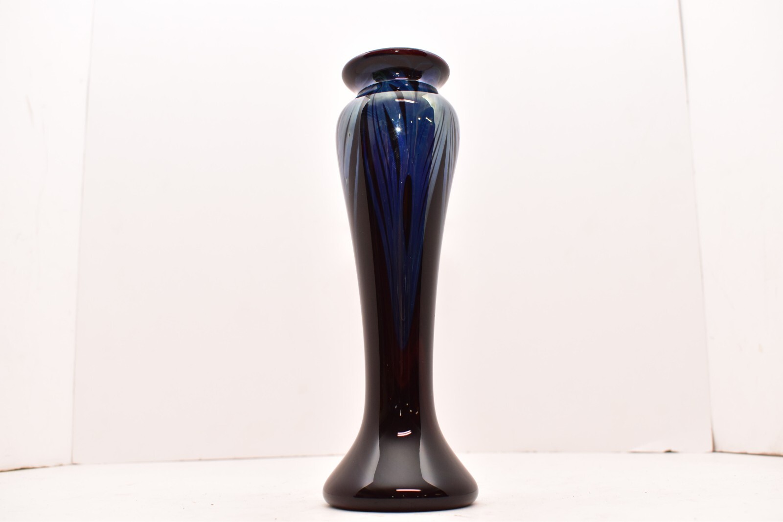 Signed 8 5/8″ Studio Art Glass Pulled Feather Iridescent Vase CGS California