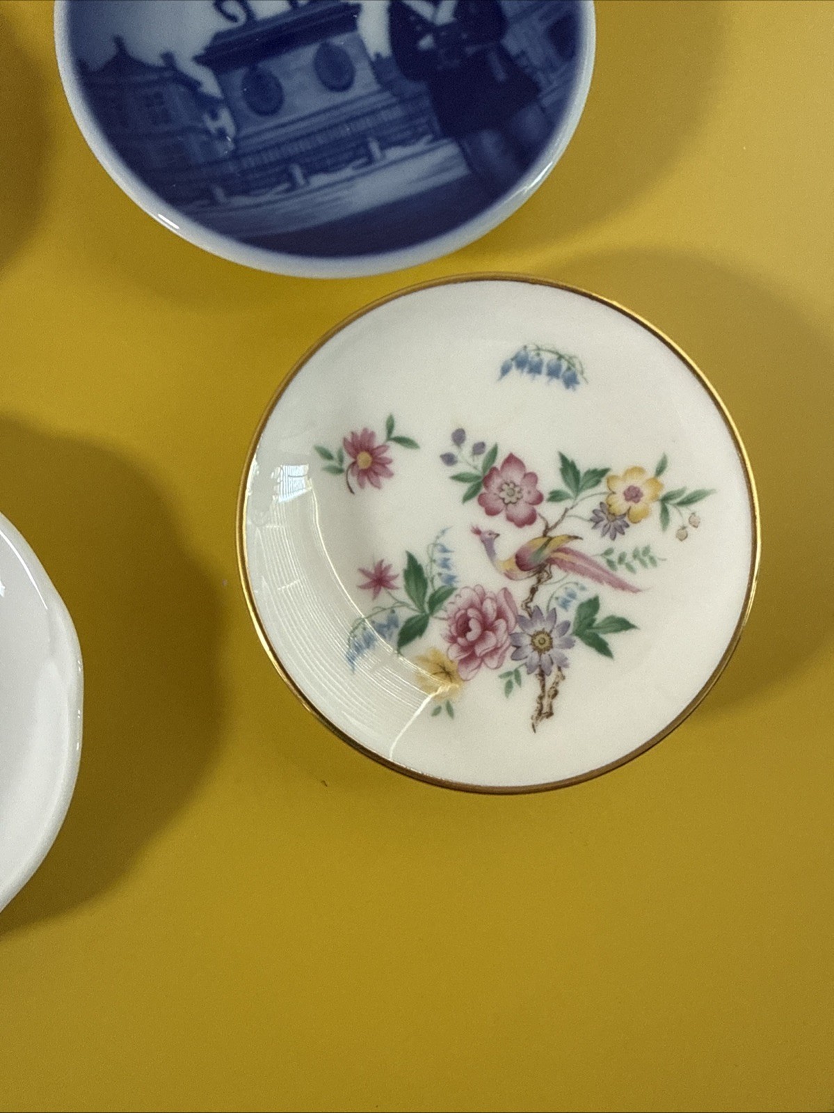 12 Miniature Plates of the World Miniature Plates, Franklin Mint Porcelain 1980