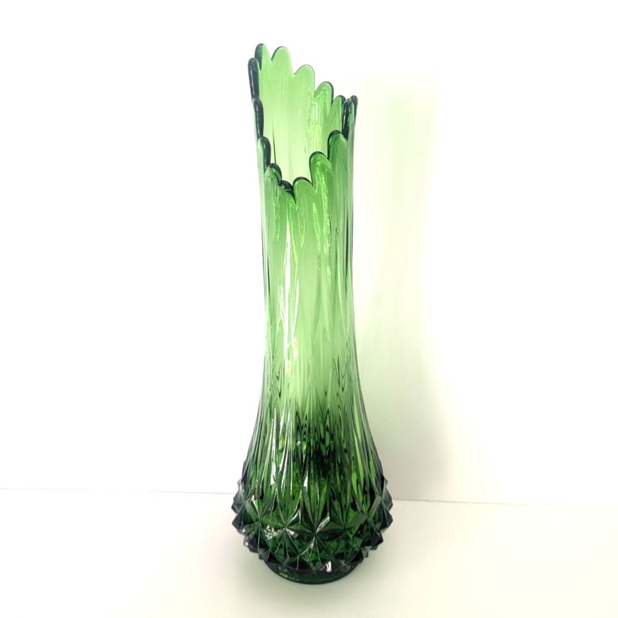 LE Smith Pineapple Diamond Point Big Butt Swung Green Glass Vase 21.5″ Tall
