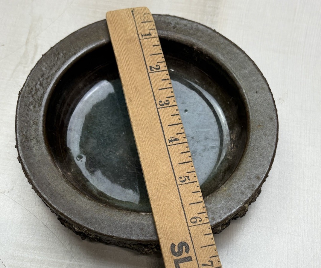 Glit Iceland Lava Pottery Ring Dish/Trinket Bowl/Ashtray/Tractor Wheel. 6.5″d.