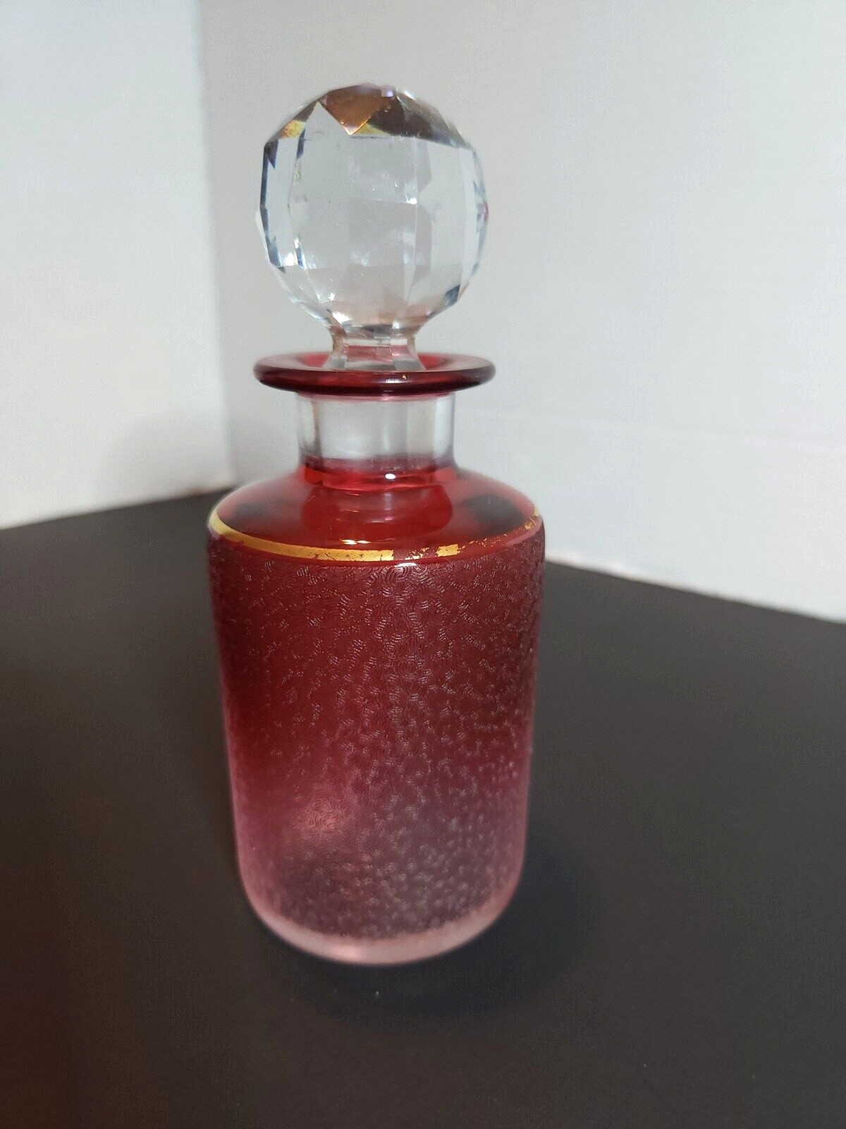 VINTAGE VAL SAINT LAMBERT PERFUME BOTTLE WITH STOPPER 6 1/2 INCHES TALL OVERALL