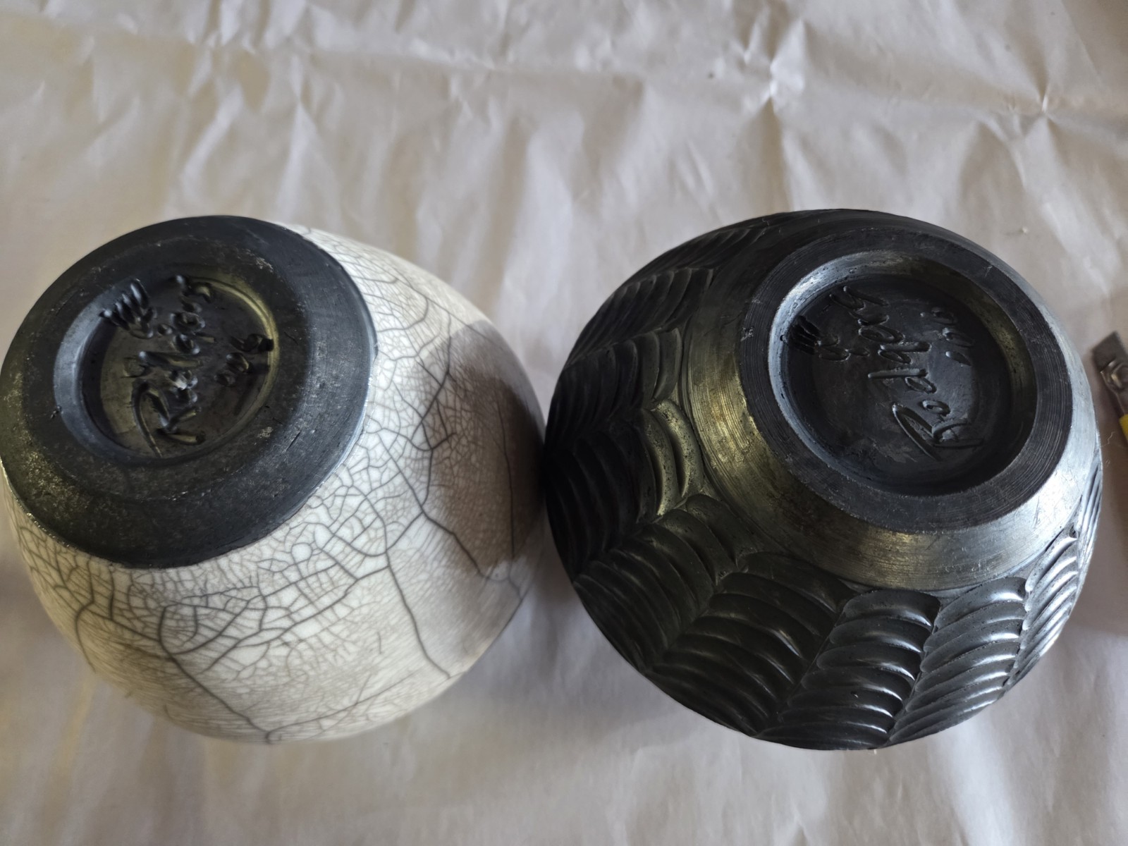 Beautiful Robin Rodgers Crackle Raku Geometric Sculpted Tribal Vases Signed 2006