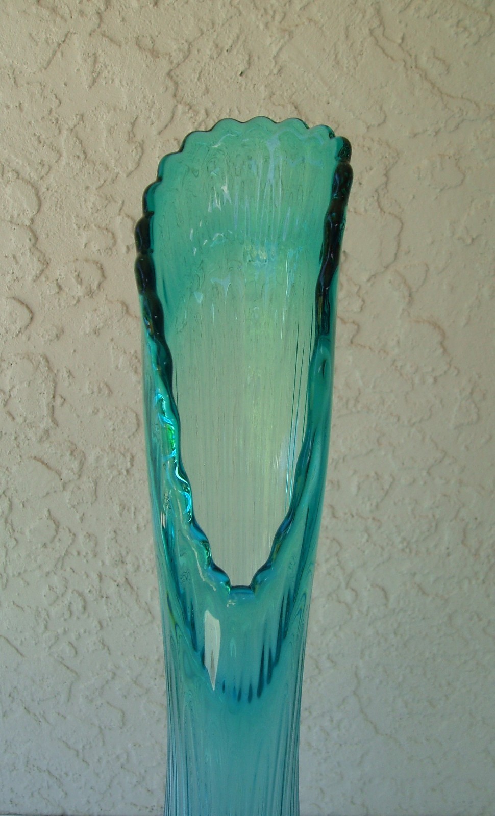 Vintage LE Smith Peacock Blue Glass Thousand Eyes Swung Vase Large 20 3/8″T MCM