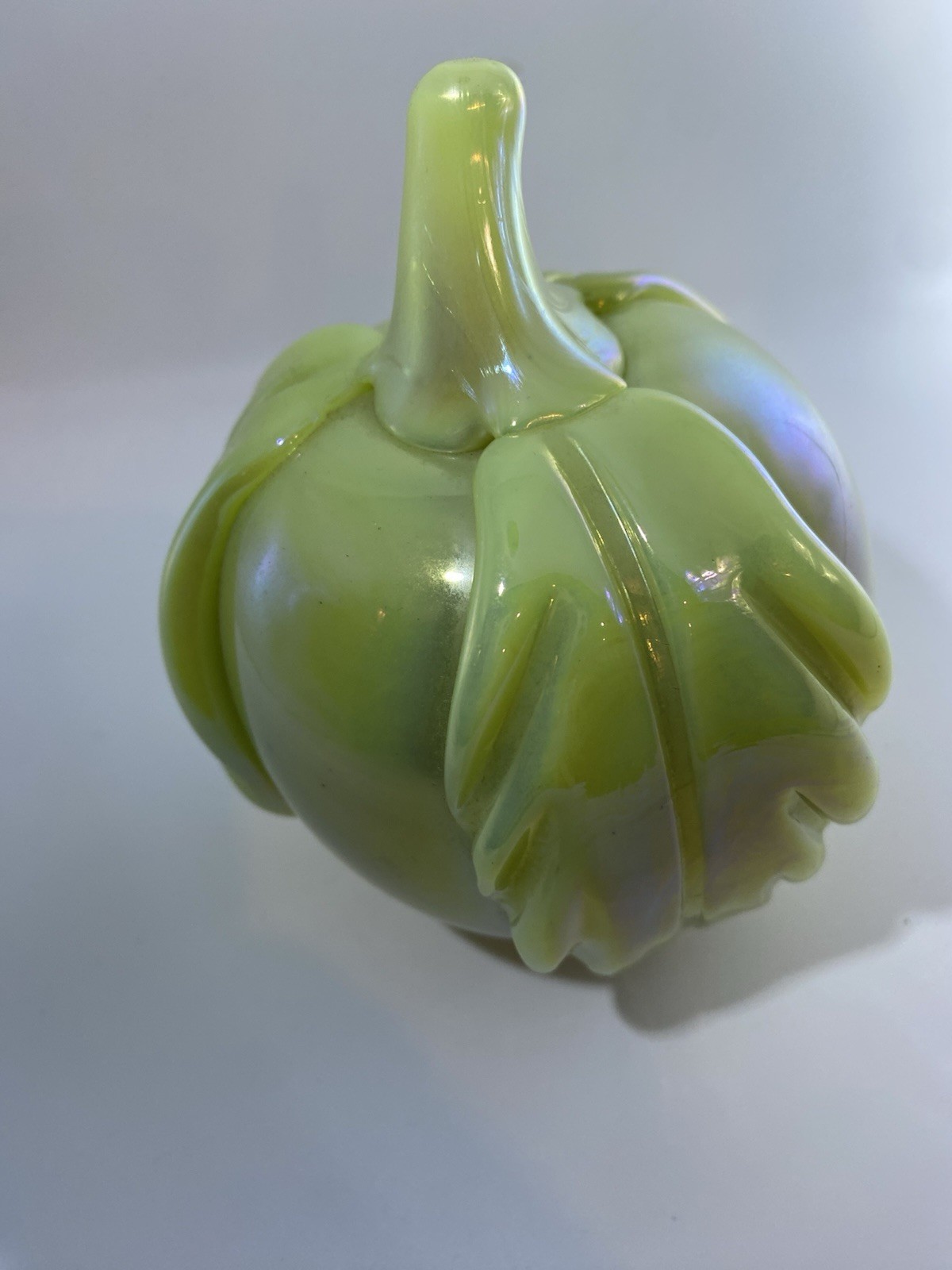 Gibson 1977 Vaseline Iridescent Large Apple Paperweight Glows Heavy 5” tall