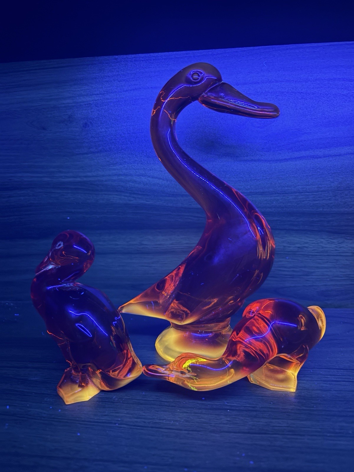 Viking Glass Amberina Duck Figurines Matched 3pc Set – 9″, 5″, 6″ Epic Art Glass