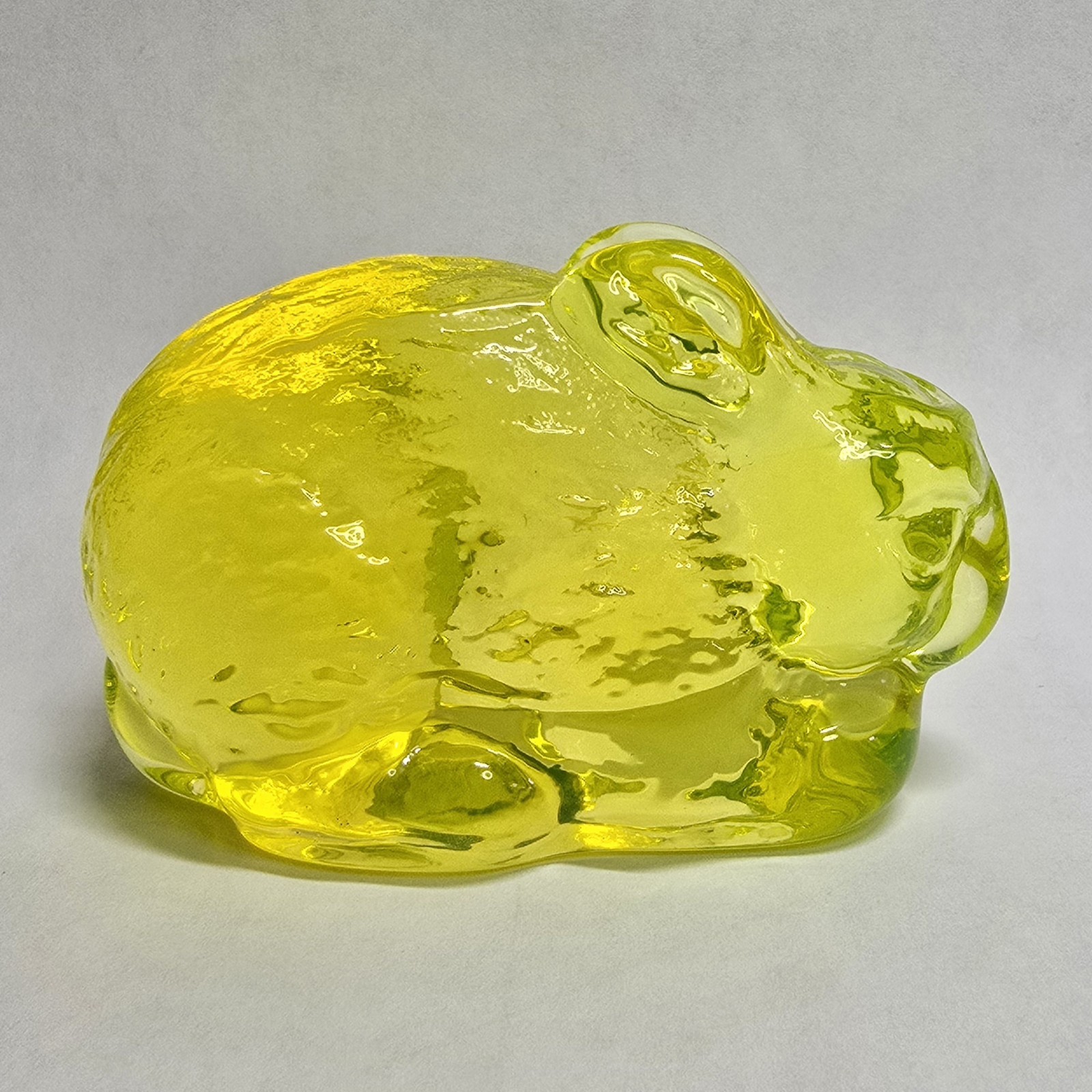 3″ Vaseline Uranium Glass Bunny Rabbit Figurine