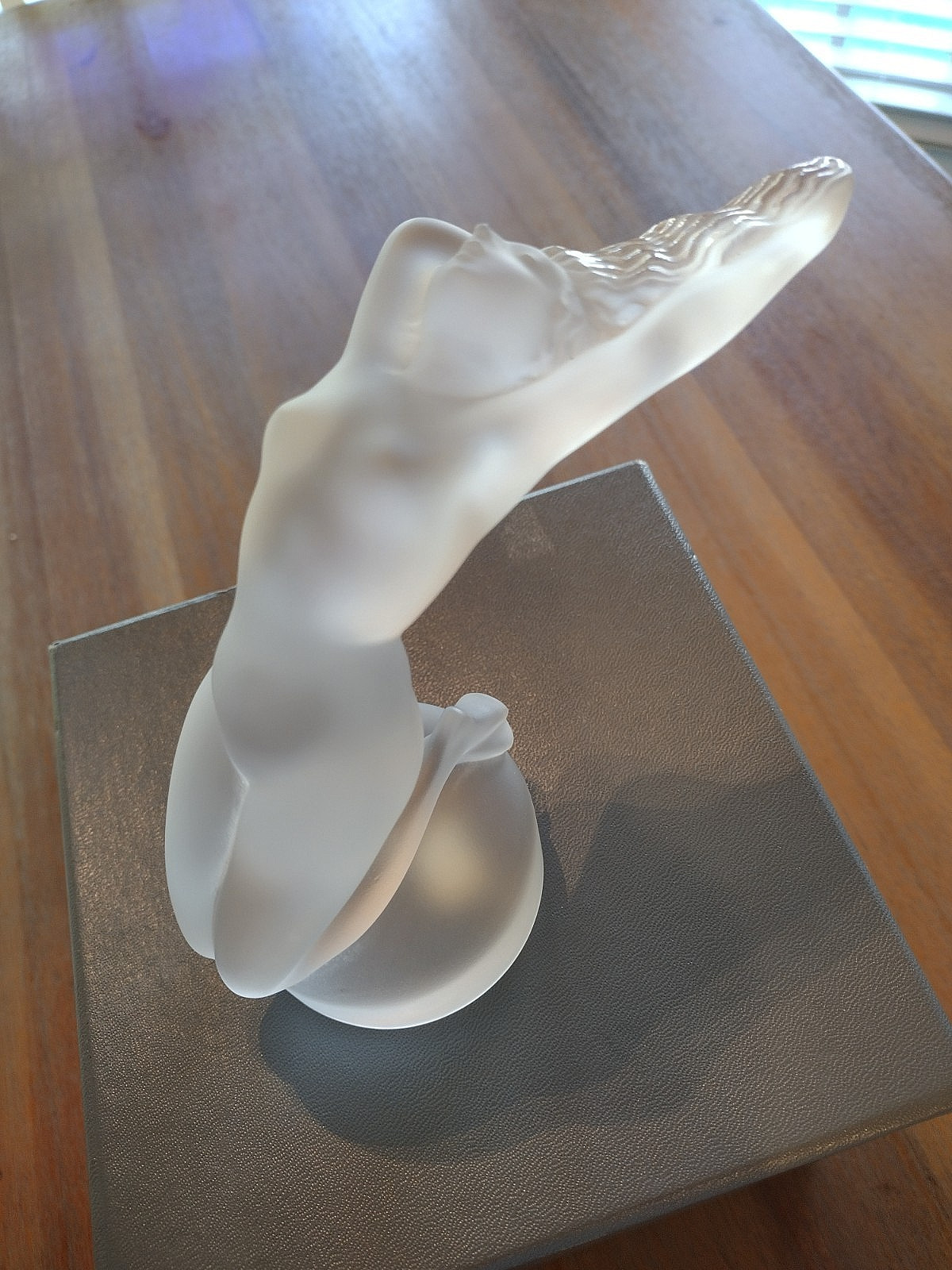 PERFECT LALIQUE ART DECO CRYSTAL CHRYSIS NUDE FIGURINE HOOD ORNAMENT W/ LABELS