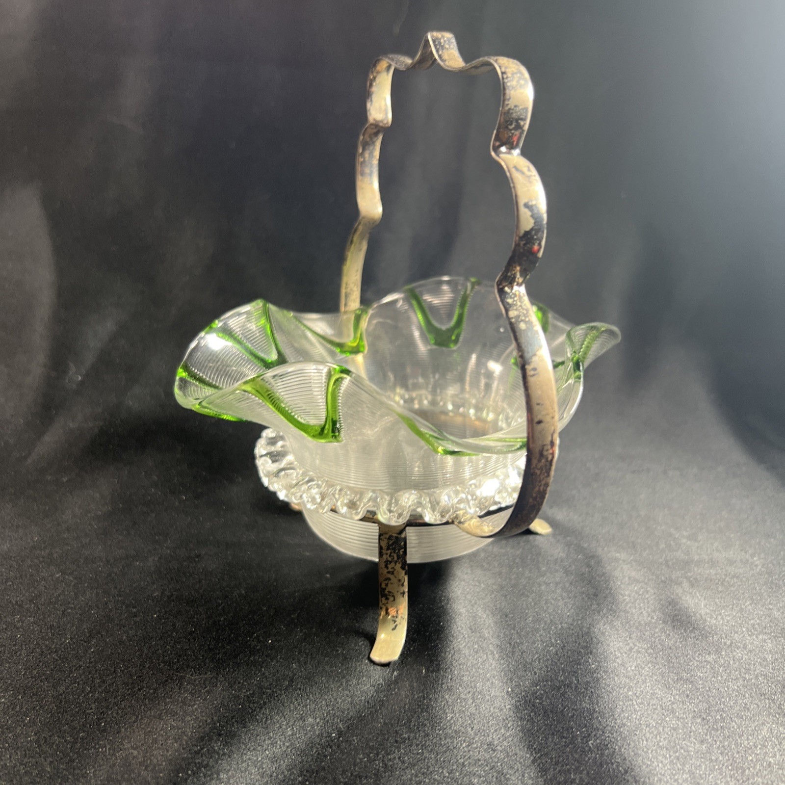 Stuart Sons & Stourbridge Art Glass Threaded Bowl SweetMeat Brides Basket