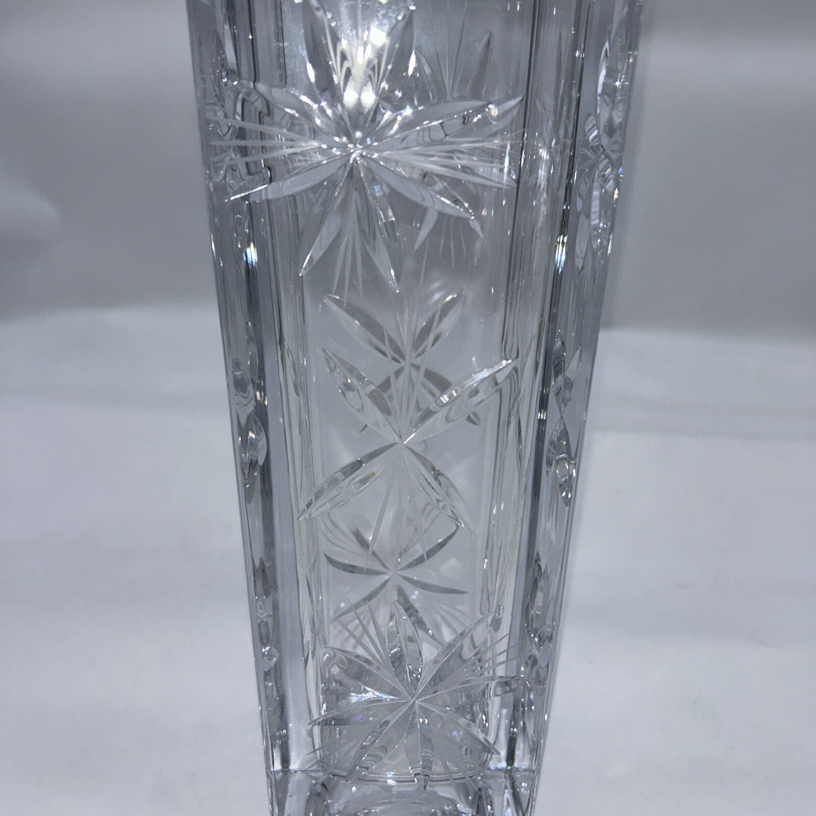 BOHEMIAN CZECH REPUBLIC Lead Crystal 24% Hand Cut Vase 10” (26cm) 12 Cut Flowers