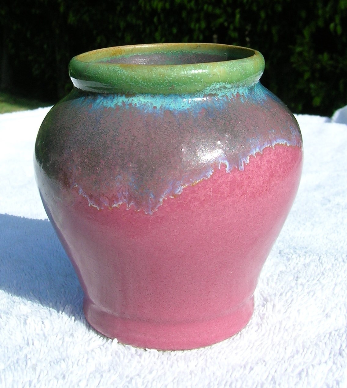 FULPER RAFCO POTTERY 3 1/2 INCHES TALL CABINET VASE EXCELLENT CONDITION.