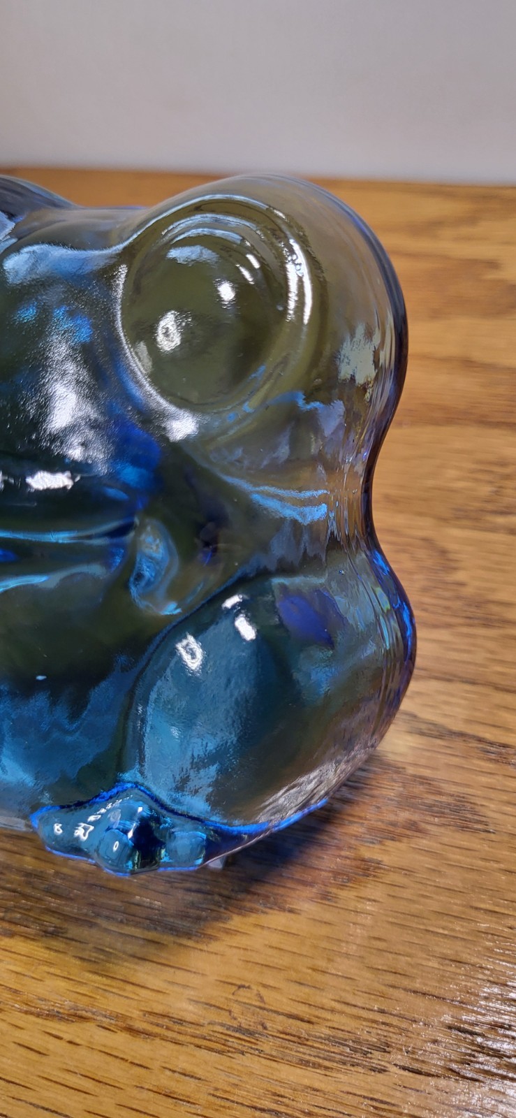 VINTAGE INDIANA/ SILVESTRI AQUA FROG GLASS PAPERWEIGHT.NO CHIPS