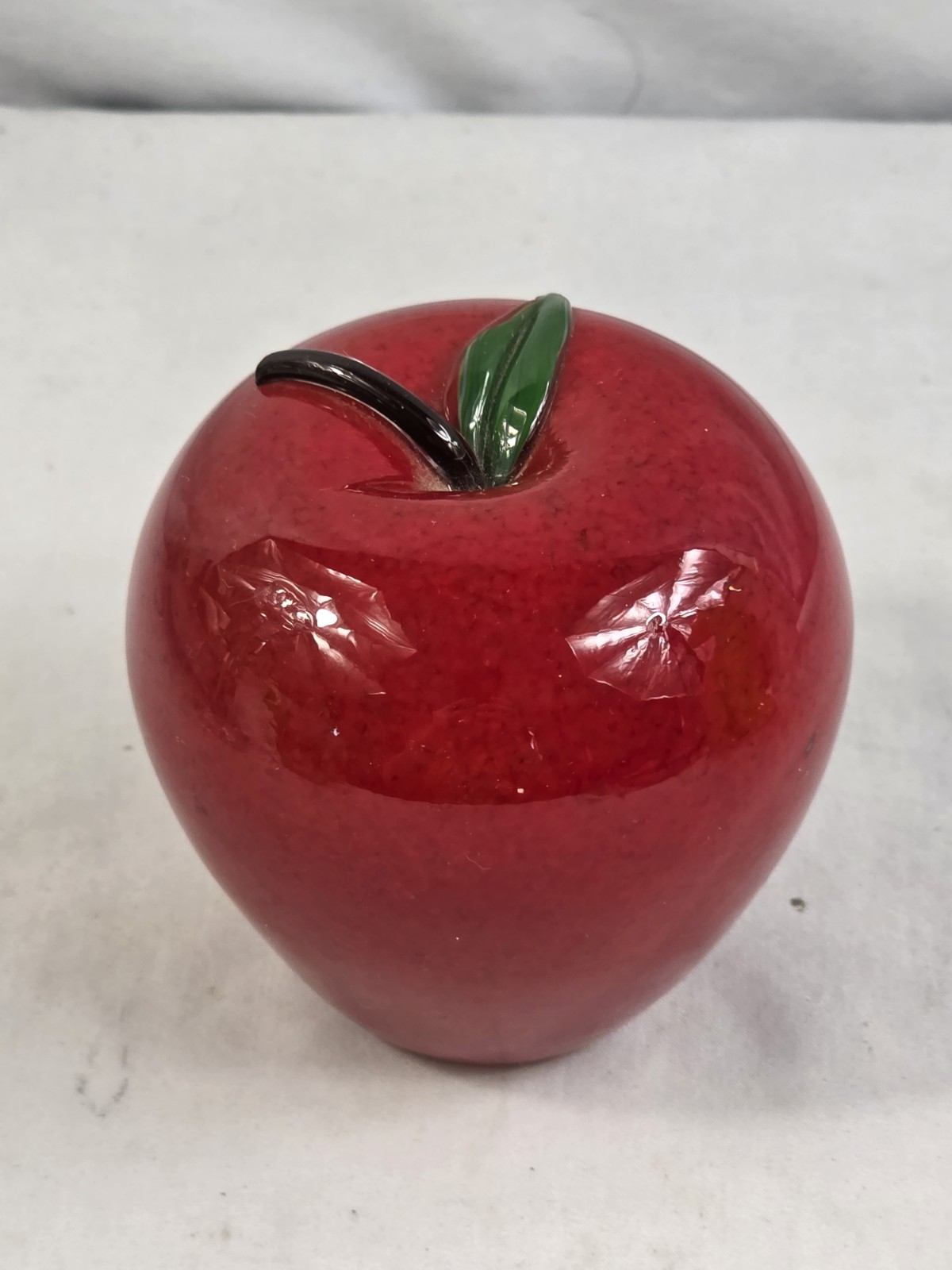 Vtg Zellique Studios Art Glass Red Apple Paperweight 2003 Signed Hand Blown 119