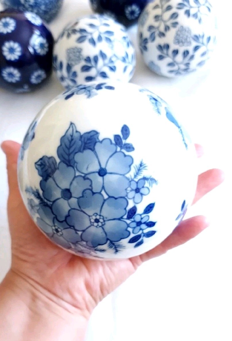 Set of 8 Blue and White Ceramic Carpet Balls Chinoiserie Orbs Decor