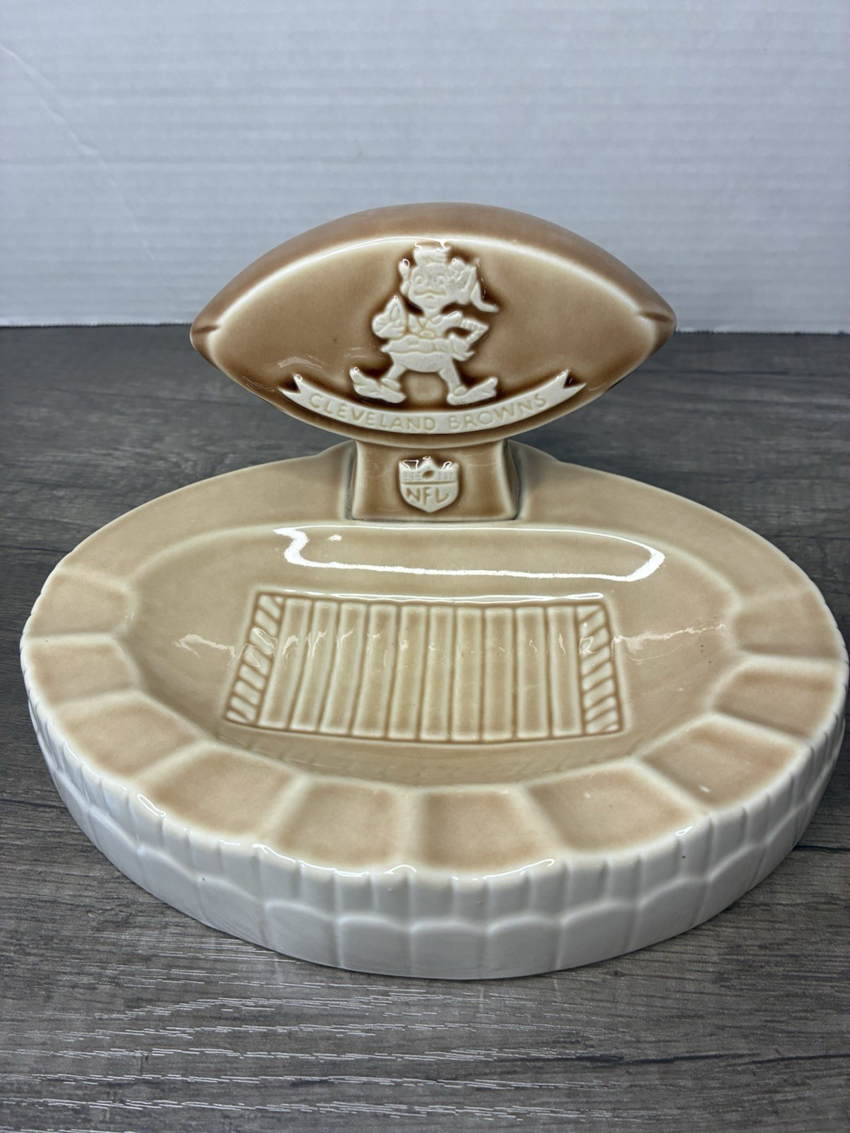 Rare 1960 Cleveland Browns WEICO Ceramic Ashtray Brownie Elf Mascot Vintage NFL