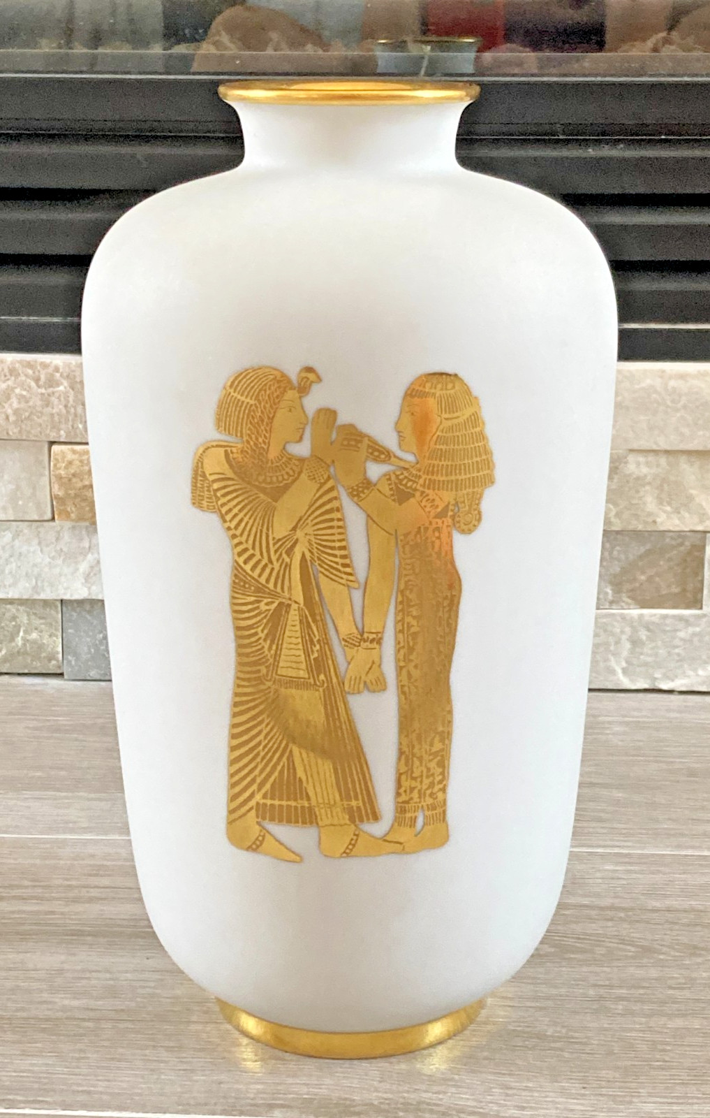 Arrigo Finzi Egyptian Vase Gold Inlay and Accents Oro Zecchino Italy 12″