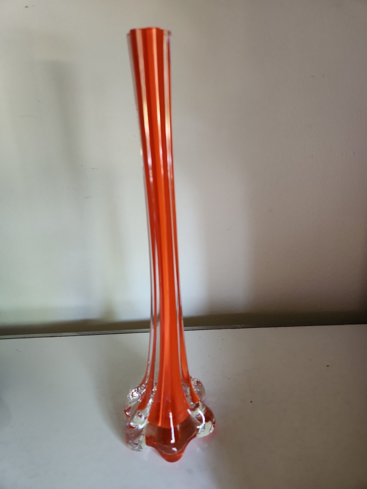Vtg Retro Persimmon Art Glass MCM Bud Vase Swung Elephant Foot Flame 10″