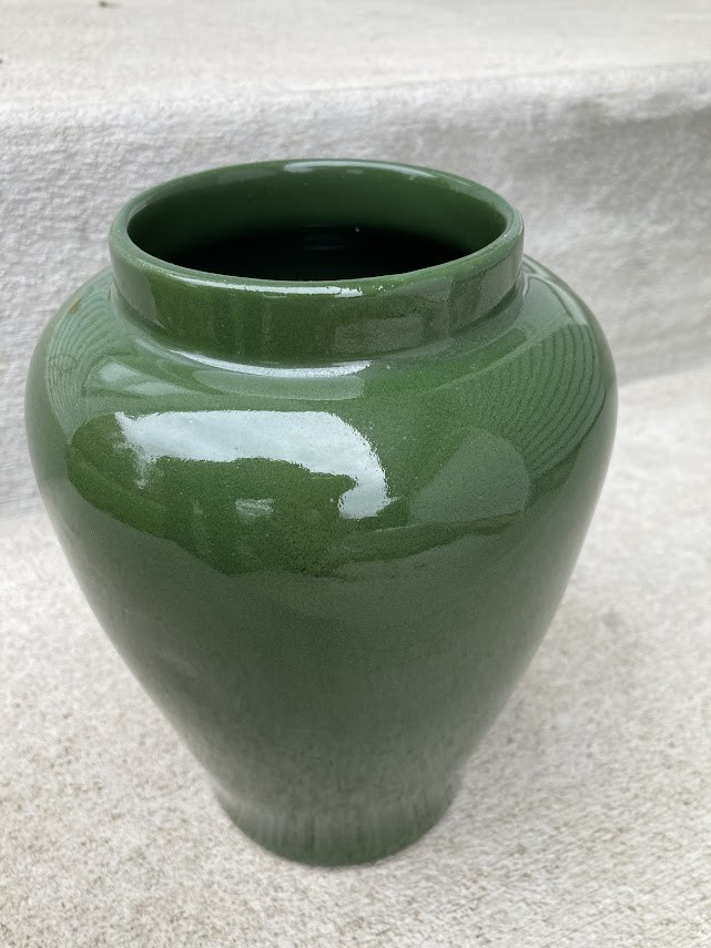 Vintage Estate McCoy 8 in Green Ceramic Minimalistic Smooth Vase Shiny Glaze 710
