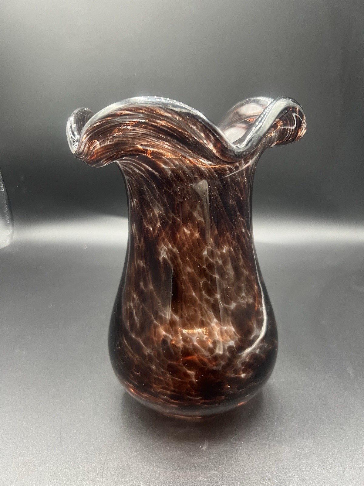 Vintage Hand Blown Art Glass Vase Amber Brown Tortoise Shell Ruffled Rim 7.25”