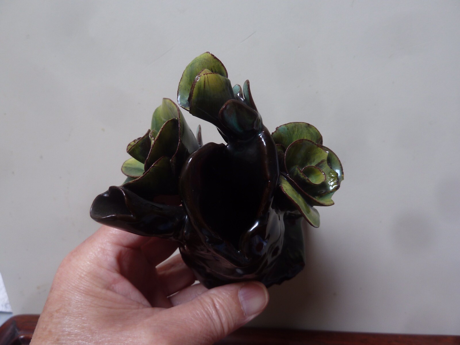 VINTAGE MAJOLICA BUD VASE OR PLANTER APPLIED 3D ROSES FLOWERS ASIAN STYLE