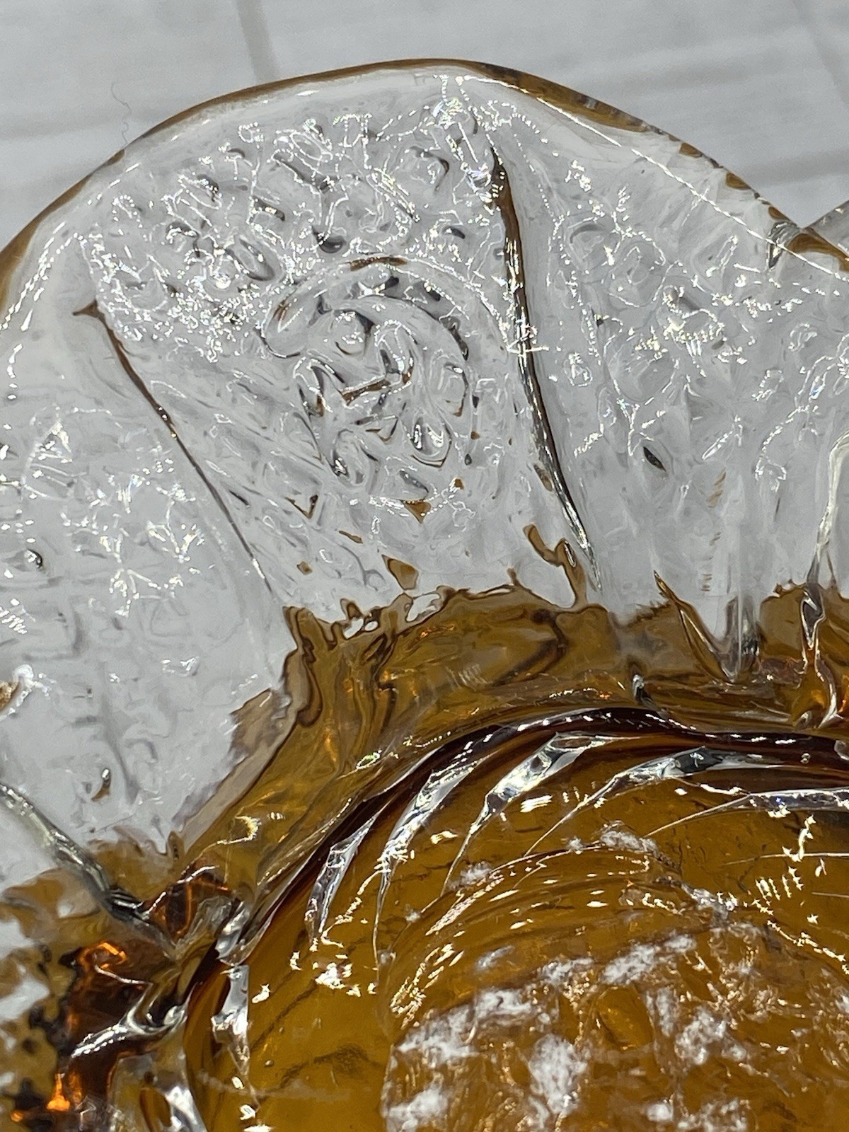 Chalet Heritage LXXI Bullicante Amber Glass Swirl 8” Vase Ruffled Rim HTF