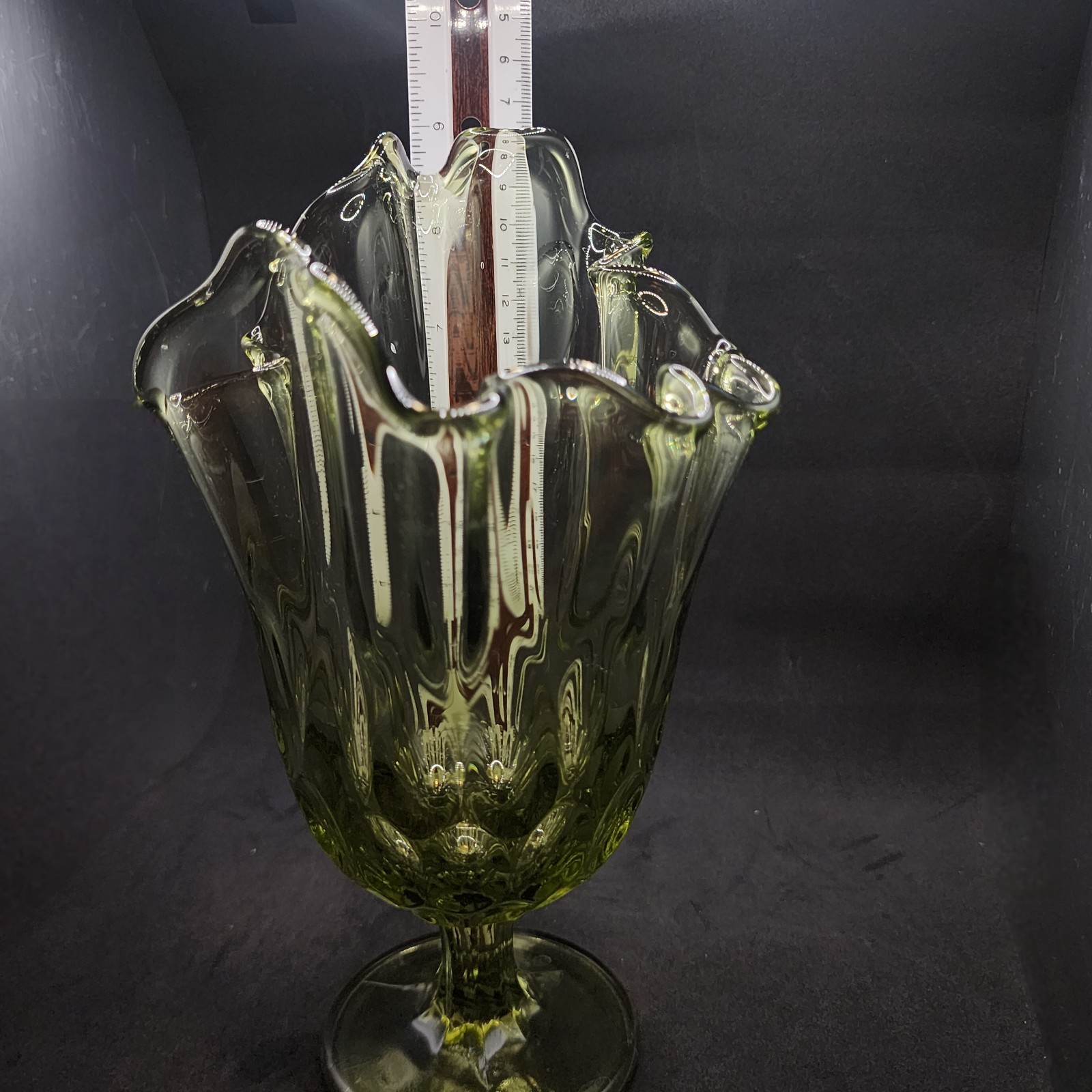 Vtg Fenton Colonial/Avacado Green Sung Handkerchief Glass Vase, Celery, Pedestal
