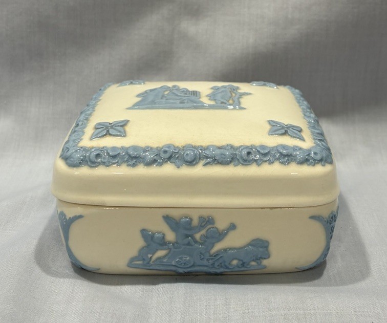 Wedgwood Lavender (Blue) on Cream Color SQUARE LIDDED BOX Embossed Grecian Motif